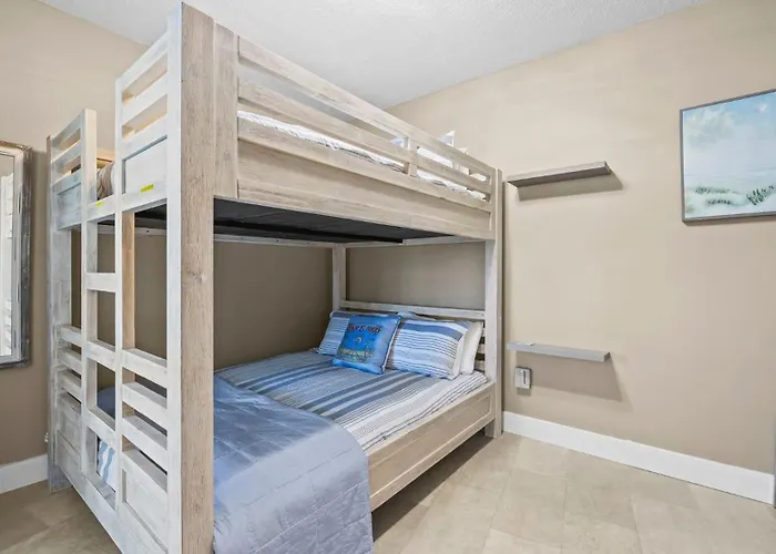 Island Tower Turquoise Tide 501 Apartment *